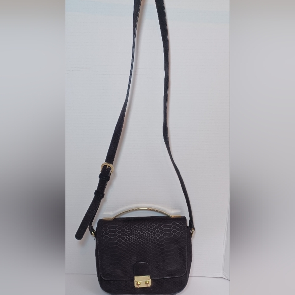Elegant Giani Bini Black Vegan Reptile Texture Suede Crossbody Gold Accents